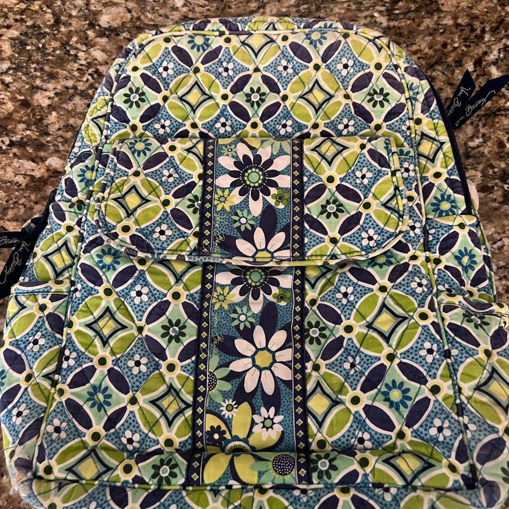 Vera Bradley Small Floral Paisley Backpack in Daisy Daisy